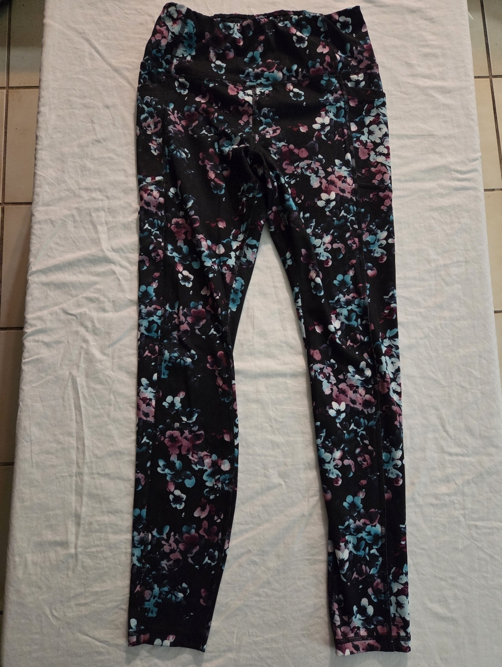 Avia Activewear Black Floral Leggings Womens Medium 8-10 Multicolor